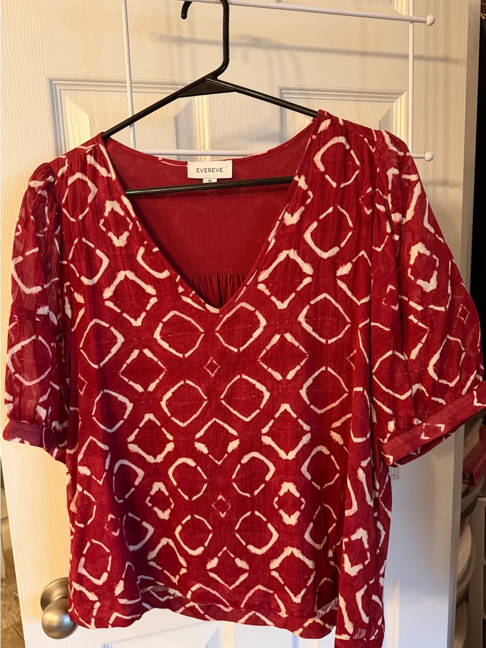 Evereve DarkRed V-Neck Patterned Women's Top